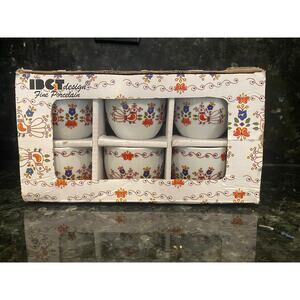 New in Box, Porcelain Italian Espresso cups from Italy, Set of 6